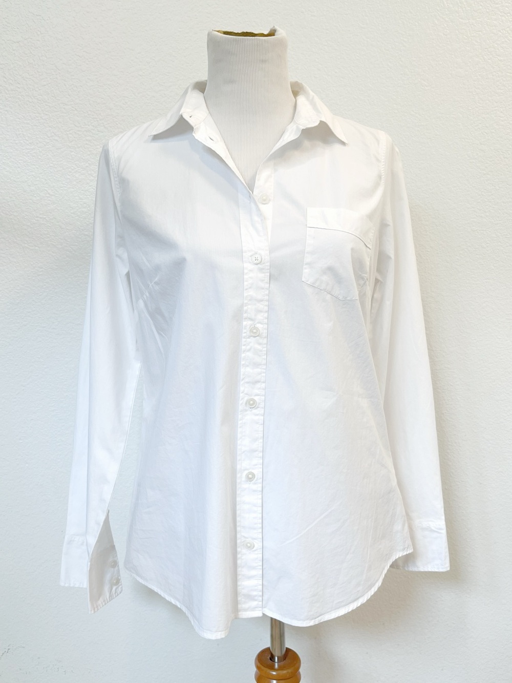 J. Crew | Signature Fit Cotton Poplin Button Up Shirt | Women’s M, White | EUC
